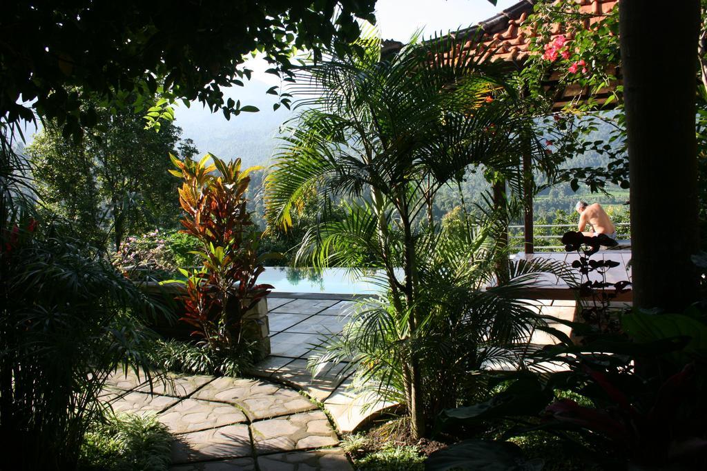 Puri Alam Bali Hotel Munduk Exterior foto